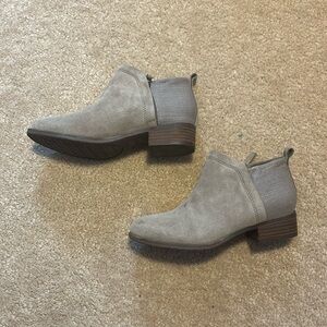 W-6 Toms Grey Suede Ankle Boot